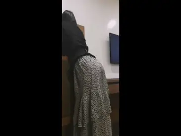 Dipaksa Layani Nafsu Om Girang di Kamar Hotel